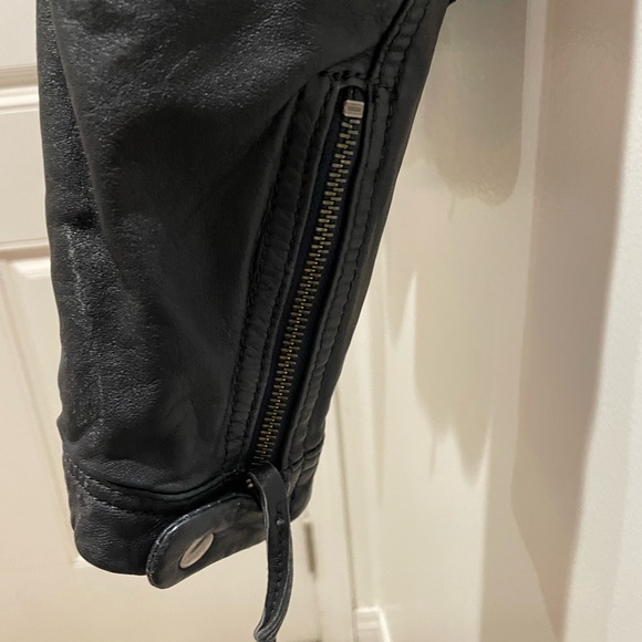 Massimo Dutti dark blue leather jacket, size M, feminine motorcycle-style jacket - Picture 4 of 7